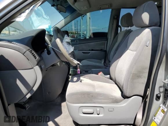 2008 Toyota Sienna LE with VIN 5TDBK23C18S019900, listed as a Copart auction lot 81846215 with 171,023 mi miles and Salvage title. Bid and sale history available at DreamBid. Image 7.