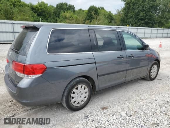 2010 Honda Odyssey LX с VIN 5FNRL3H25AB026747, выставлен на аукционе Copart как лот 70918725 с пробегом 284 777 миль миль и Списание • Salvage title. История ставок и продаж доступна на DreamBid. Изображение 3.