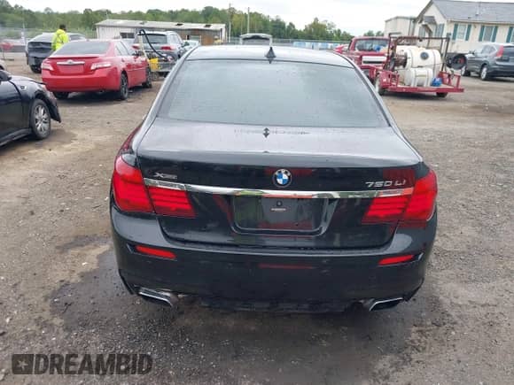 2013 BMW 7 Series 750Li xDrive with VIN WBAYF8C57DD140484, listed as a IAAI auction lot 43050769 with 89,062 mi miles and . Bid and sale history available at DreamBid. Image 17.