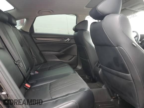 2018 Honda Accord EX-L z VIN 1HGCV1F53JA087770, wystawiony jako Copart lot #85873705 z przebiegiem 110 064 mil mil oraz Szkoda całkowita • Salvage title. Historia ofert i sprzedaży dostępna na DreamBid. Obrazek 10.