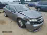 2012 Dodge Avenger SE z VIN 1C3CDZAB9CN311671, wystawiony jako Copart lot #68997874 z przebiegiem Nie podano mil oraz Nie do naprawy • Non repairable. Historia ofert i sprzedaży dostępna na DreamBid. Obrazek 4.