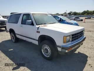 1988 Chevrolet Blazer с VIN 1GNCT18RXJ8123795, выставлен на аукционе Copart как лот 55357225 с пробегом 161 348 миль миль и На запчасти • Non repairable. История ставок и продаж доступна на DreamBid. Изображение 4.