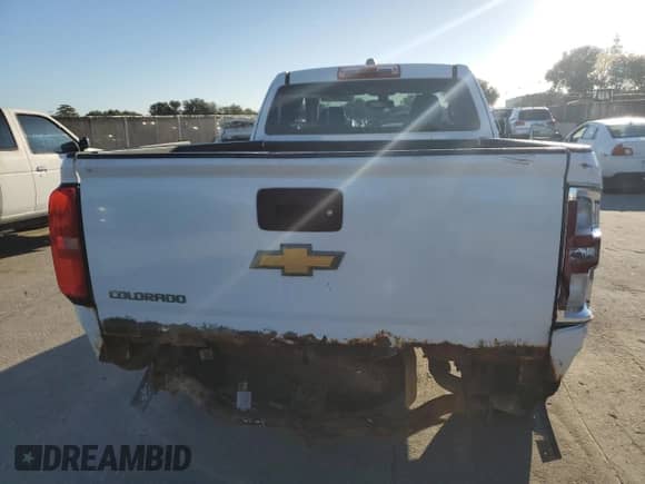 2019 Chevrolet Colorado 2WD Work Truck z VIN 1GCHSBEA0K1213781, wystawiony jako Copart lot #82393775 z przebiegiem Nie podano mil oraz Czysty tytuł • Clean title. Historia ofert i sprzedaży dostępna na DreamBid. Obrazek 6.