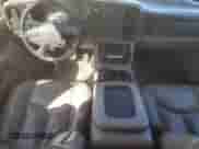 2004 Chevrolet Tahoe Z71 с VIN 1GNEK13Z44R206897, выставлен на аукционе Copart как лот 49415825 с пробегом 289 280 миль миль и Чистый • Clean title. История ставок и продаж доступна на DreamBid. Изображение 8.