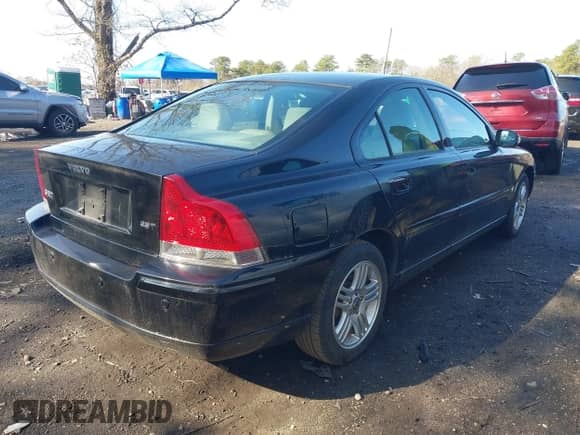 2007 Volvo S60 2.5L Turbo с VIN YV1RS592872630845, выставлен на аукционе IAAI как лот 41869502 с пробегом 74 732 миль миль и . История ставок и продаж доступна на DreamBid. Изображение 4.