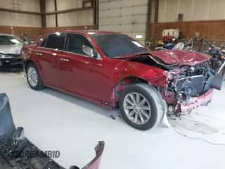 2014 Chrysler 300 C z VIN 2C3CCAEG4EH179327, wystawiony jako IAAI lot #43019347 z przebiegiem 175 431 mil mil oraz . Historia ofert i sprzedaży dostępna na DreamBid. Obrazek 1.