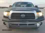 2007 Toyota Tundra SR5 z VIN 5TBET54177S455540, wystawiony jako Copart lot #71871704 z przebiegiem 247 986 mil mil oraz Szkoda całkowita • Salvage title. Historia ofert i sprzedaży dostępna na DreamBid. Obrazek 5.