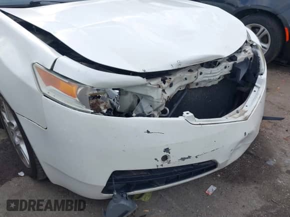 2011 Acura TL Technology with VIN 19UUA8F54BA005331, listed as a IAAI auction lot 43263771 with 265,051 mi miles and . Bid and sale history available at DreamBid. Image 6.