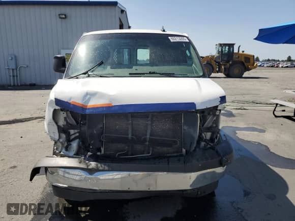 2019 Chevrolet Express Cargo с VIN 1GCWGAFG9K1299520, выставлен на аукционе Copart как лот 60213205 с пробегом 116 068 миль миль и Списание • Salvage title. История ставок и продаж доступна на DreamBid. Изображение 5.