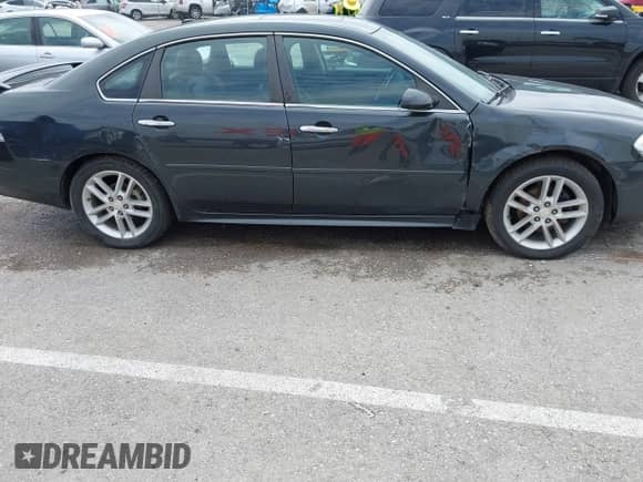 2015 Chevrolet Impala LTZ z VIN 2G1WC5E36F1137404, wystawiony jako IAAI lot #42168093 z przebiegiem 151 921 mil mil oraz . Historia ofert i sprzedaży dostępna na DreamBid. Obrazek 6.