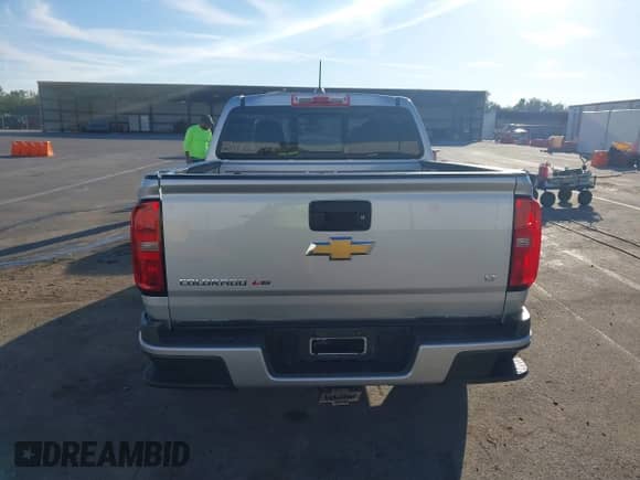 2017 Chevrolet Colorado 4WD LT z VIN 1GCGTCEN7H1212718, wystawiony jako IAAI lot #43360076 z przebiegiem 77 845 mil mil oraz . Historia ofert i sprzedaży dostępna na DreamBid. Obrazek 16.