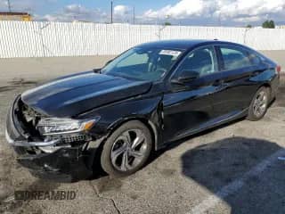 2018 Honda Accord EX z VIN 1HGCV1F41JA081764, wystawiony jako Copart lot #85582125 z przebiegiem 53 571 mil mil oraz Szkoda całkowita • Salvage title. Historia ofert i sprzedaży dostępna na DreamBid. Obrazek 1.