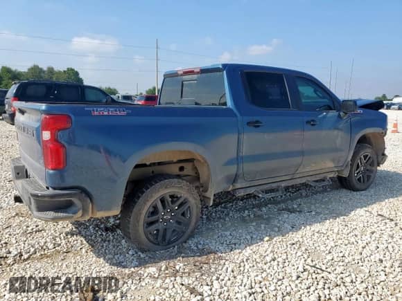 2024 Chevrolet Silverado 1500 LT Trail Boss с VIN 3GCUDFE88RG226898, выставлен на аукционе Copart как лот 67769925 с пробегом 22 393 миль миль и Списание • Salvage title. История ставок и продаж доступна на DreamBid. Изображение 3.