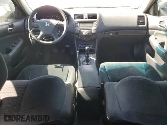 2006 Honda Accord LX with VIN 1HGCM55406A105085, listed as a Copart auction lot 50660415 with 196,638 mi miles and Clean title. Bid and sale history available at DreamBid. Image 8.