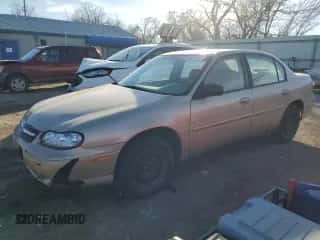 2005 Chevrolet Malibu Classic z VIN 1G1ND52F55M136240, wystawiony jako Copart lot #42574645 z przebiegiem 208 872 mil mil oraz Szkoda całkowita • Salvage title. Historia ofert i sprzedaży dostępna na DreamBid. Obrazek 1.