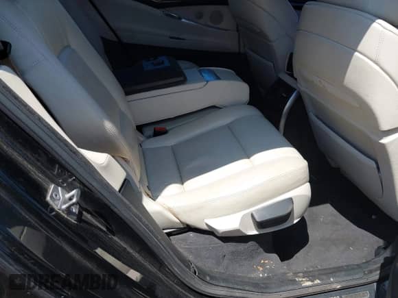 2010 BMW 5 Series 550i Gran Turismo с VIN WBASN4C58AC208505, выставлен на аукционе IAAI как лот 42411634 с пробегом 155 786 миль миль и . История ставок и продаж доступна на DreamBid. Изображение 8.