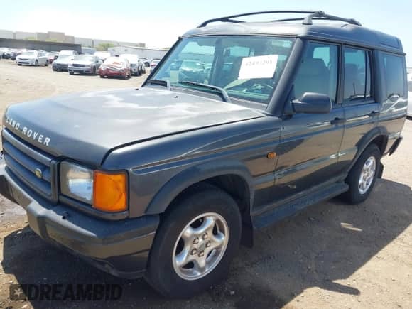 2000 Land Rover Discovery Cloth with VIN SALTY154XYA271377, listed as a IAAI auction lot 42493291 with 221,124 mi miles and . Bid and sale history available at DreamBid. Image 2.