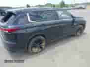 2023 Mitsubishi Outlander SEL z VIN JA4J4VA82PZ006988, wystawiony jako IAAI lot #42436729 z przebiegiem 76 957 mil mil oraz . Historia ofert i sprzedaży dostępna na DreamBid. Obrazek 4.