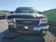 2006 GMC Sierra 1500 SLE1 z VIN 2GTEK19B761110373, wystawiony jako Copart lot #57457485 z przebiegiem 246 699 mil mil oraz Szkoda całkowita • Salvage title. Historia ofert i sprzedaży dostępna na DreamBid. Obrazek 5.