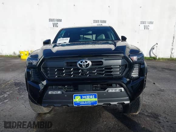 2024 Toyota Tacoma SR5 with VIN 3TMLB5JNXRM049327, listed as a IAAI auction lot 40906568 with 691 mi miles and . Bid and sale history available at DreamBid. Image 12.