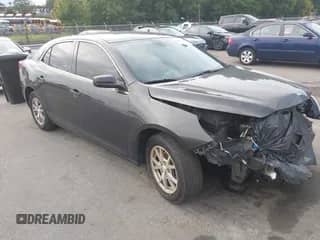 2014 Chevrolet Malibu LS z VIN 1G11A5SL5EF123179, wystawiony jako IAAI lot #43054280 z przebiegiem 183 213 mil mil oraz . Historia ofert i sprzedaży dostępna na DreamBid. Obrazek 1.