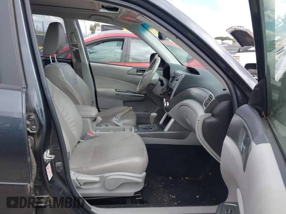 2013 Subaru Forester X Limited z VIN JF2SHAEC7DH431647, wystawiony jako IAAI lot #43336185 z przebiegiem 112 920 mil mil oraz . Historia ofert i sprzedaży dostępna na DreamBid. Obrazek 5.