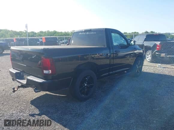 2014 Ram 1500 Express z VIN 3C6JR6AT1EG156872, wystawiony jako IAAI lot #42364099 z przebiegiem 240 249 mil mil oraz . Historia ofert i sprzedaży dostępna na DreamBid. Obrazek 4.