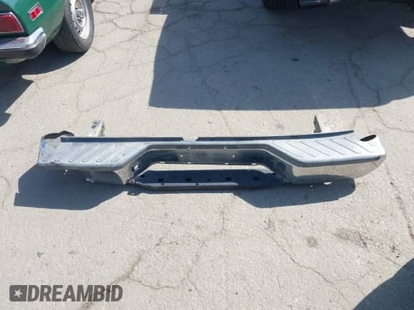 2017 Nissan Frontier SV with VIN 1N6AD0ERXHN746452, listed as a IAAI auction lot 43125142 with 148,371 mi miles and . Bid and sale history available at DreamBid. Image 12.