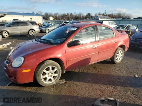 2005 Dodge Neon SXT z VIN 1B3ES56C85D201998, wystawiony jako Copart lot #44602775 z przebiegiem 117 651 mil mil oraz Szkoda całkowita • Salvage title. Historia ofert i sprzedaży dostępna na DreamBid. Obrazek 1.