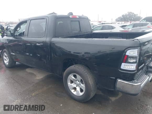 2020 Ram 1500 Big Horn z VIN 1C6RREFG1LN333692, wystawiony jako IAAI lot #41517721 z przebiegiem 67 046 mil mil oraz . Historia ofert i sprzedaży dostępna na DreamBid. Obrazek 20.