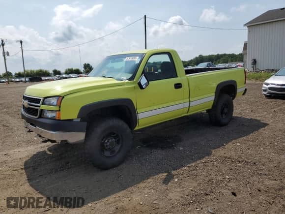 2007 Chevrolet Silverado 2500HD LT1 z VIN 1GCHK24U77E144275, wystawiony jako Copart lot #67919695 z przebiegiem Nie podano mil oraz Szkoda całkowita • Salvage title. Historia ofert i sprzedaży dostępna na DreamBid. Obrazek 1.