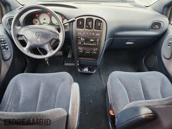 2002 Dodge Caravan Sport with VIN 1B4GP453X2B693510, listed as a Copart auction lot 82592295 with 74,122 mi miles and Clean title. Bid and sale history available at DreamBid. Image 8.