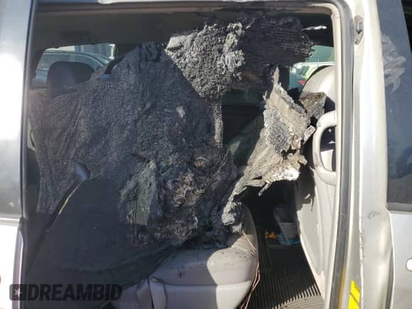 2008 Toyota Sienna XLE z VIN 5TDZK22C48S107324, wystawiony jako Copart lot #85864625 z przebiegiem Nie podano mil oraz Szkoda całkowita • Salvage title. Historia ofert i sprzedaży dostępna na DreamBid. Obrazek 11.