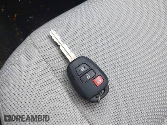 2022 Toyota Corolla Cross L with VIN 7MUAAABG5NV013841, listed as a IAAI auction lot 42396285 with 36,780 mi miles and . Bid and sale history available at DreamBid. Image 11.