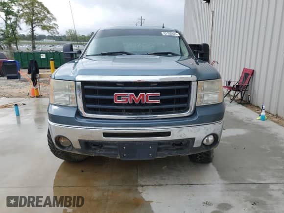2009 GMC Sierra 1500 z VIN 3GTFK13Y09G265179, wystawiony jako Copart lot #51160325 z przebiegiem 334 390 mil mil oraz Szkoda całkowita • Salvage title. Historia ofert i sprzedaży dostępna na DreamBid. Obrazek 5.