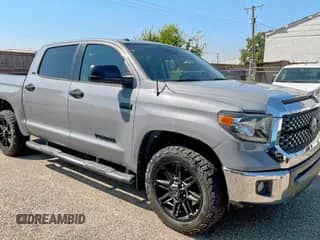 2019 Toyota Tundra SR5 с VIN 5TFEY5F13KX247647, выставлен на аукционе Copart как лот 85530075 с пробегом 93 412 миль миль и Чистый • Clean title. История ставок и продаж доступна на DreamBid. Изображение 1.