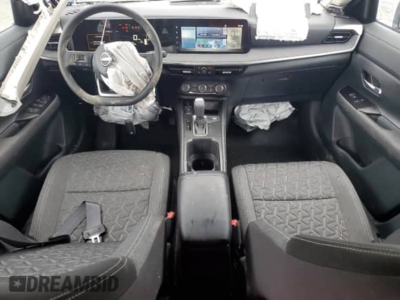 2025 Nissan Kicks SV with VIN 3N8AP6CB5SL367647, listed as a Copart auction lot 64461525 with 3,967 mi miles and Salvage title. Bid and sale history available at DreamBid. Image 8.