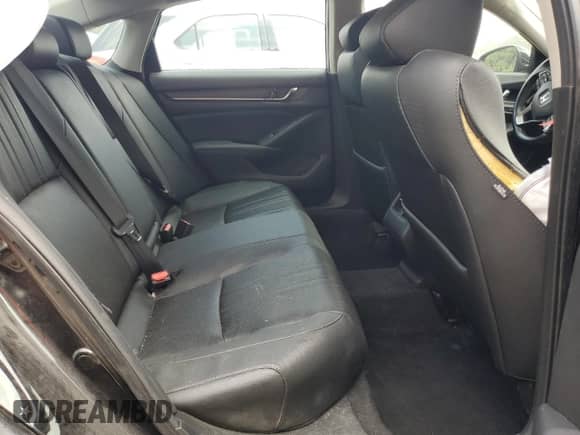 2019 Honda Accord EX-L with VIN 1HGCV1F51KA128401, listed as a Copart auction lot 68952535 with 135,642 mi miles and Clean title. Bid and sale history available at DreamBid. Image 10.