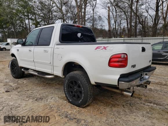 2002 Ford F-150 XLT с VIN 1FTRW08682KC80529, выставлен на аукционе Copart как лот 37546994 с пробегом 159 980 миль миль и Списание • Salvage title. История ставок и продаж доступна на DreamBid. Изображение 2.
