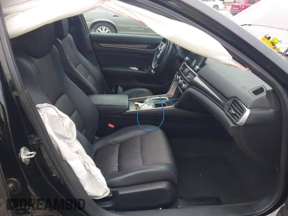 2018 Honda Accord Sport z VIN 1HGCV2F34JA004707, wystawiony jako IAAI lot #42973792 z przebiegiem 94 709 mil mil oraz . Historia ofert i sprzedaży dostępna na DreamBid. Obrazek 5.