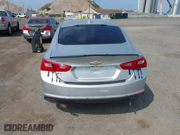 2016 Chevrolet Malibu LT z VIN 1G1ZE5ST1GF268259, wystawiony jako IAAI lot #43013422 z przebiegiem 178 033 mil mil oraz . Historia ofert i sprzedaży dostępna na DreamBid. Obrazek 16.