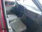 2002 Chevrolet Tahoe Z71 with VIN 1GNEK13ZX2R324286, listed as a IAAI auction lot 42618897 with 294,821 mi miles and . Bid and sale history available at DreamBid. Image 5.