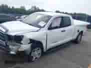 2012 Toyota Tundra z VIN 5TFRU5F17CX027958, wystawiony jako IAAI lot #42690061 z przebiegiem 228 438 mil mil oraz . Historia ofert i sprzedaży dostępna na DreamBid. Obrazek 6.