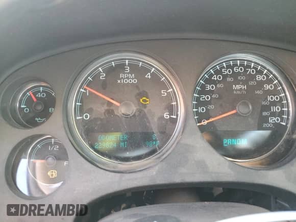 2013 GMC Sierra 1500 SLT с VIN 3GTP2WE78DG170397, выставлен на аукционе Copart как лот 61364965 с пробегом 229 824 миль миль и Списание • Salvage title. История ставок и продаж доступна на DreamBid. Изображение 9.