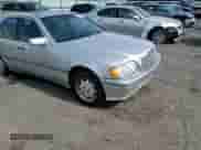2000 Mercedes-Benz C 230/260/280/320 z VIN WDBHA29G3YA844405, wystawiony jako Copart lot #66318365 z przebiegiem 130 040 mil mil oraz Szkoda całkowita • Salvage title. Historia ofert i sprzedaży dostępna na DreamBid. Obrazek 13.