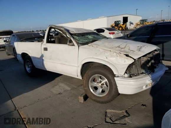 2002 Chevrolet S-10 LS с VIN 1GCCS14W228107244, выставлен на аукционе Copart как лот 76809934 с пробегом Не указан миль и Списание • Salvage title. История ставок и продаж доступна на DreamBid. Изображение 4.