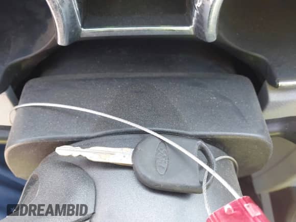 2005 Ford Mustang Deluxe с VIN 1ZVFT80N455247055, выставлен на аукционе IAAI как лот 42049726 с пробегом 182 342 миль миль и . История ставок и продаж доступна на DreamBid. Изображение 11.