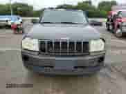 2005 Jeep Grand Cherokee Laredo with VIN 1J4GS48KX5C563594, listed as a Copart auction lot 69724645 with 189,716 mi miles and Salvage title. Bid and sale history available at DreamBid. Image 5.