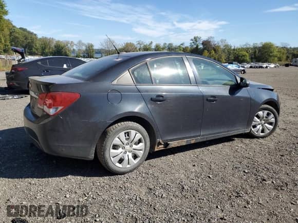 2013 Chevrolet Cruze LS с VIN 1G1PB5SG1D7249896, выставлен на аукционе Copart как лот 84917755 с пробегом 111 801 миль миль и Списание • Salvage title. История ставок и продаж доступна на DreamBid. Изображение 3.