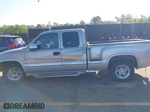 2002 GMC Sierra 1500 SLE с VIN 2GTEC19T721257163, выставлен на аукционе IAAI как лот 42049468 с пробегом 274 249 миль миль и . История ставок и продаж доступна на DreamBid. Изображение 14.